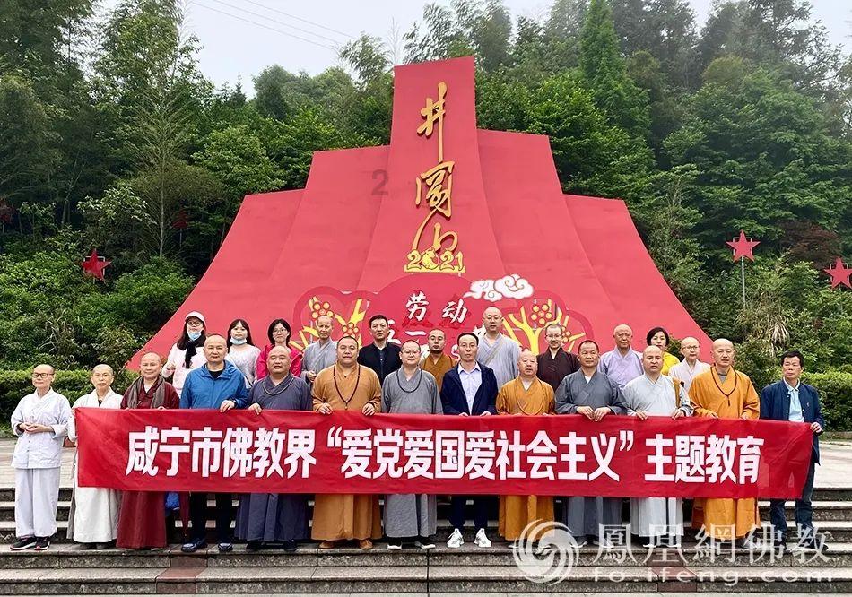 小猫钓鱼游戏龙王版有船